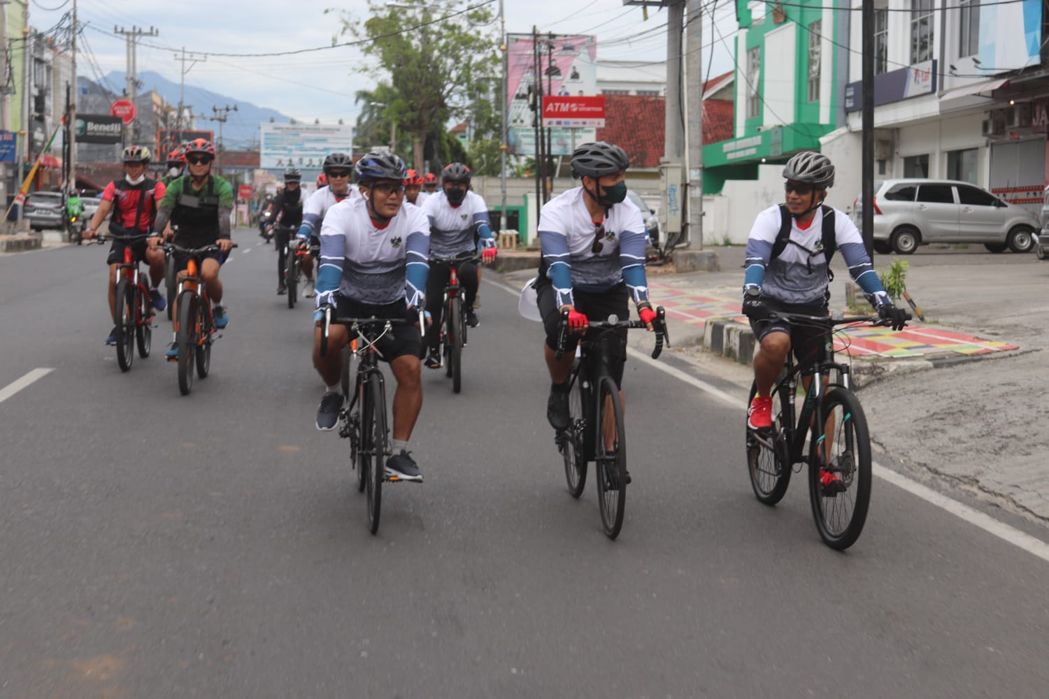 Dandim 0410/KBL Ikuti Giat Gowes Santai dan Berbagi Bhakti Sosial