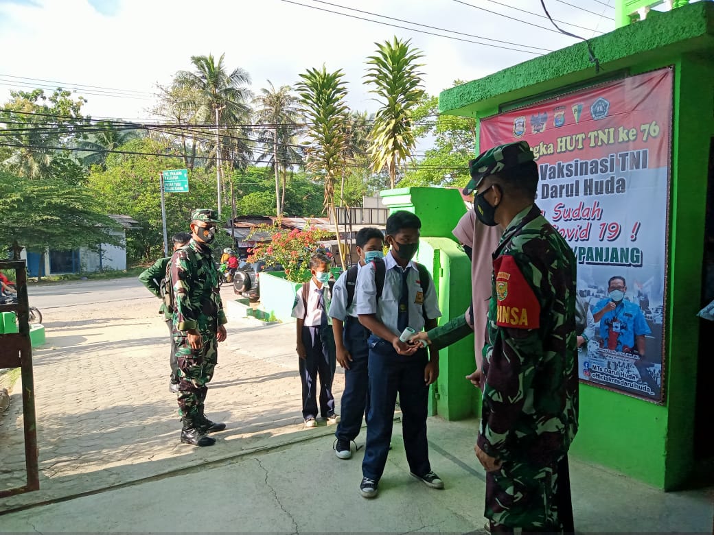Personel Kodim 0410/KBL Pantau Giat PTM