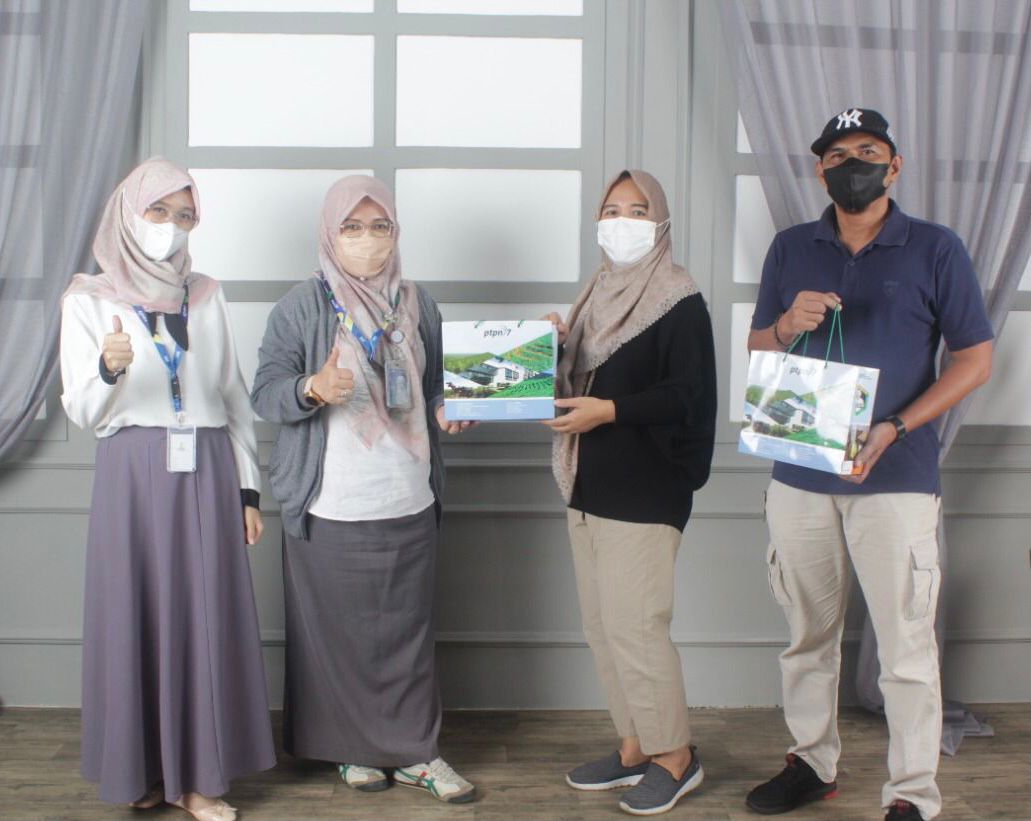 PERWAKILAN PTPN 7 KUNJUNGI RADAR LAMPUNG