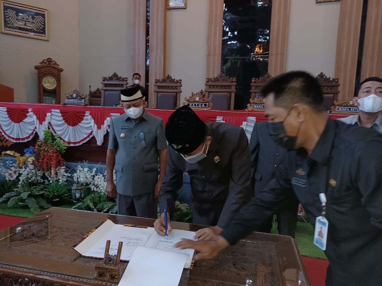 DPRD Lamtim Tetapkan Propemperda 2022
