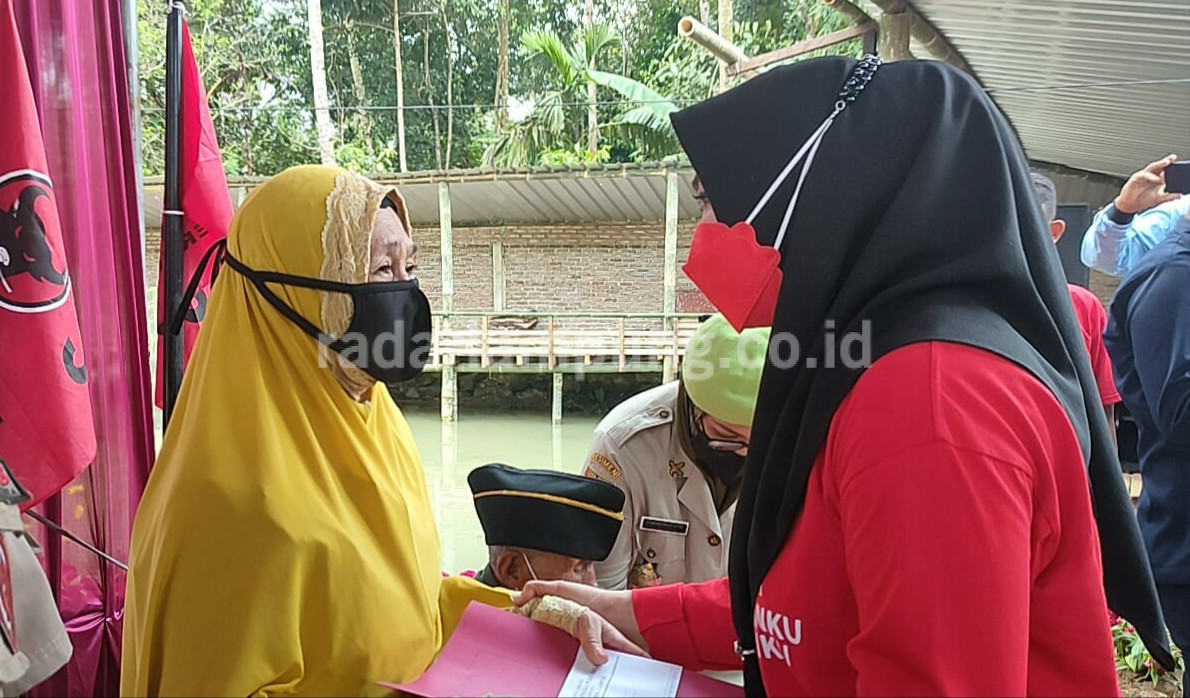 Peringatan Hari Pahlawan, DPC PDIP Gelar Bhakti Sosial
