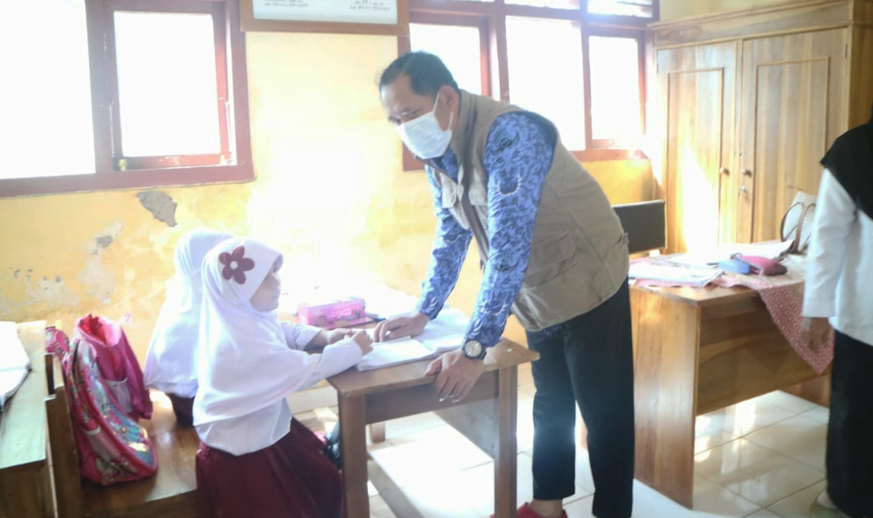 Wabup Tinjau Balai Pekon dan KBM Tatap Muka