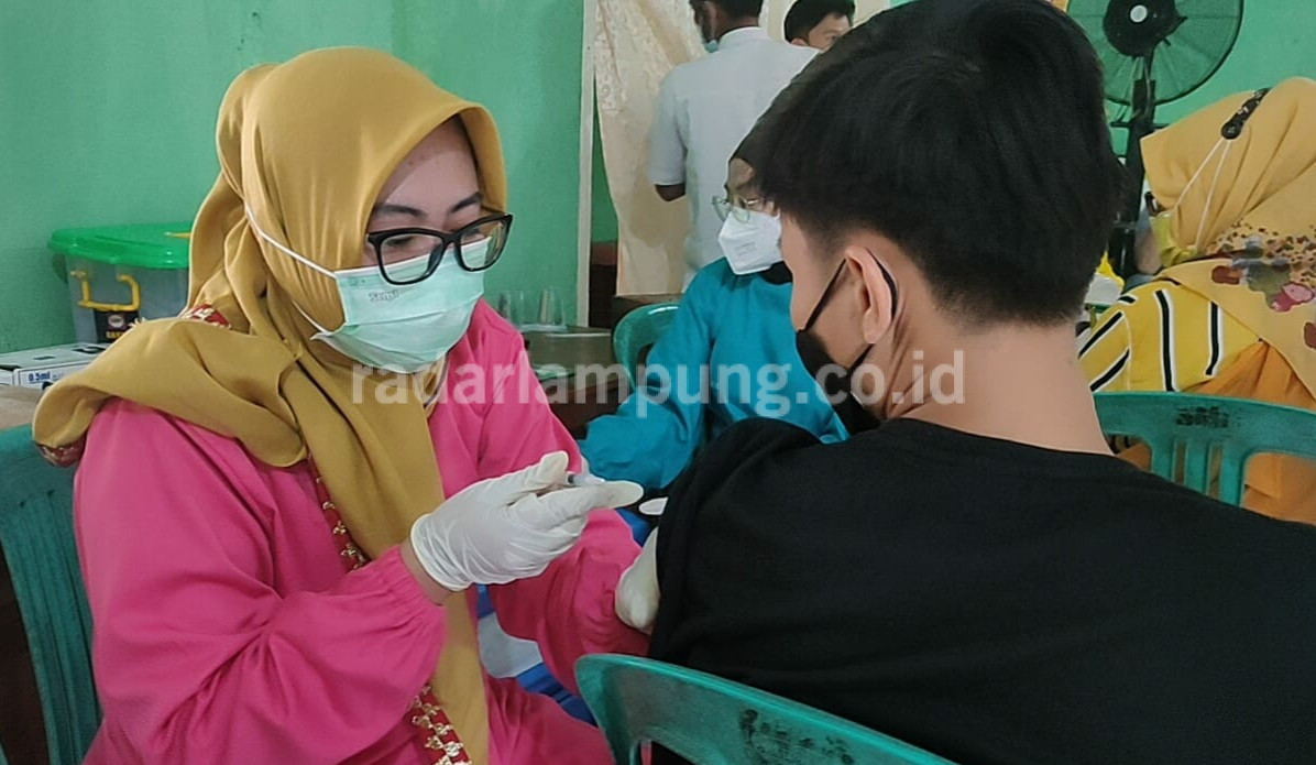 Genjot Vaksinasi Covid-19, Target 70 Persen Akhir Tahun