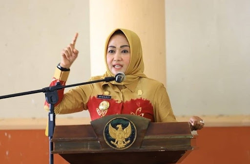 Peringati Hari Pahlawan, Bupati Winarti Imbau Warga Kibarkan Bendera Merah Putih
