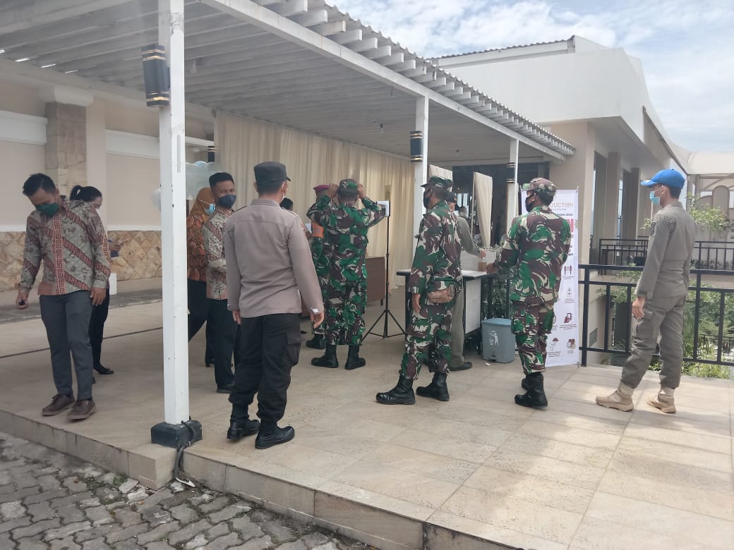 Cegah Penyebaran Virus Corona Kodim 0410/KBL Bersama Satgas Covid 19 Imbau Warga Taati Prokes