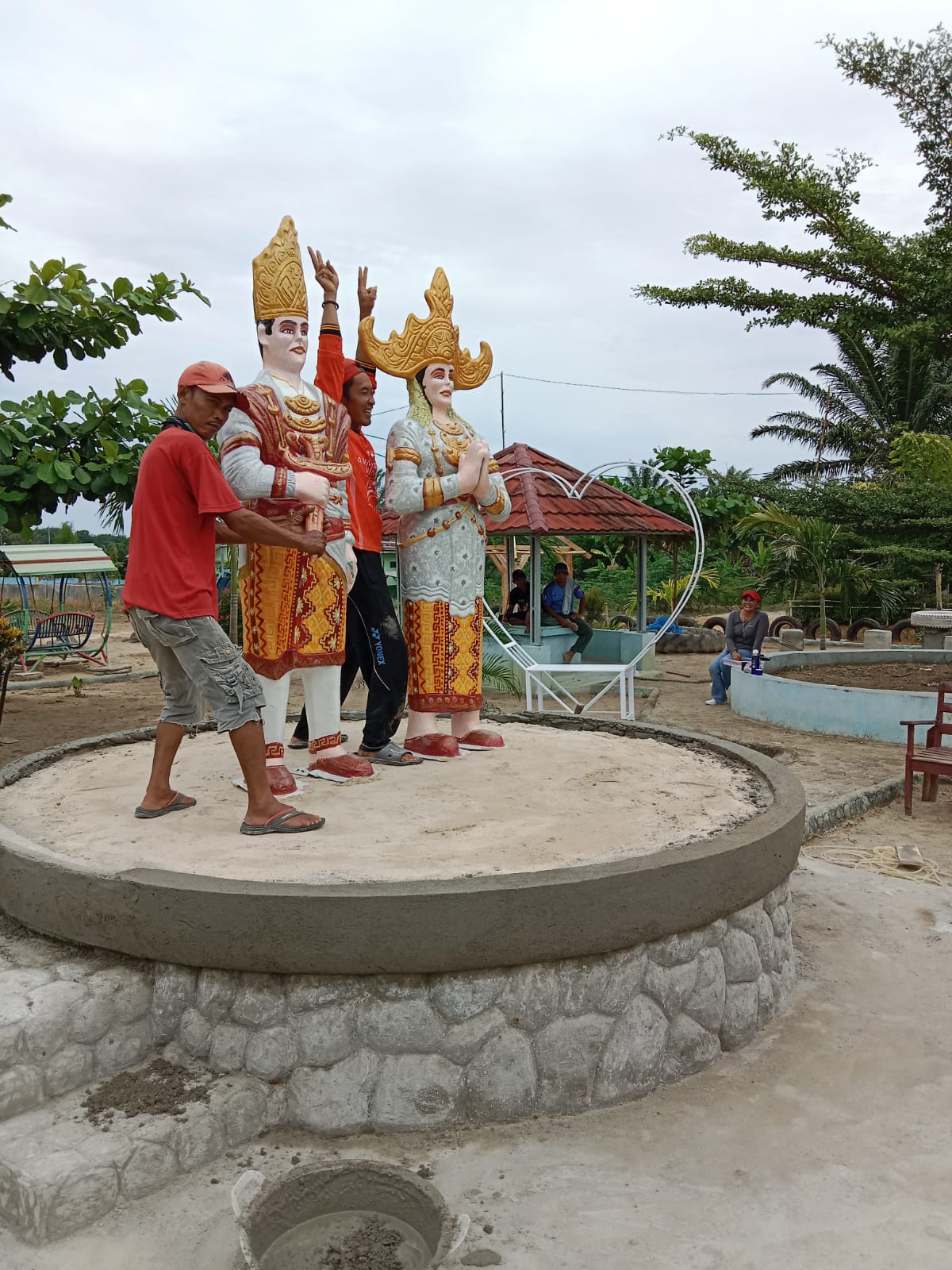 Kampung Ini Sulap Lahan Kosong jadi Taman Desa