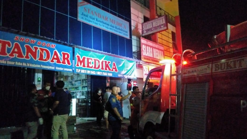 Ruko Penjual Alat Kesehatan Terbakar, Asal Api Belum Diketahui