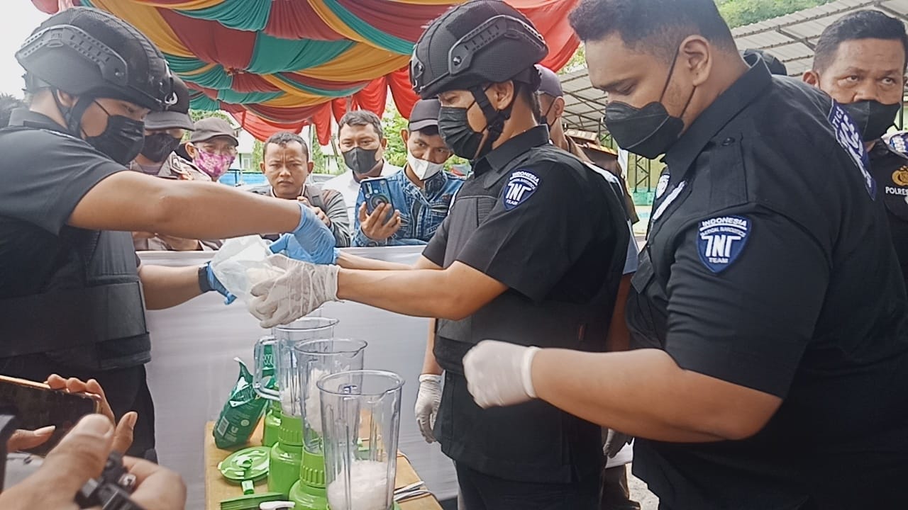 Polres Mesuji Musnahkan 4 Kg Sabu-sabu
