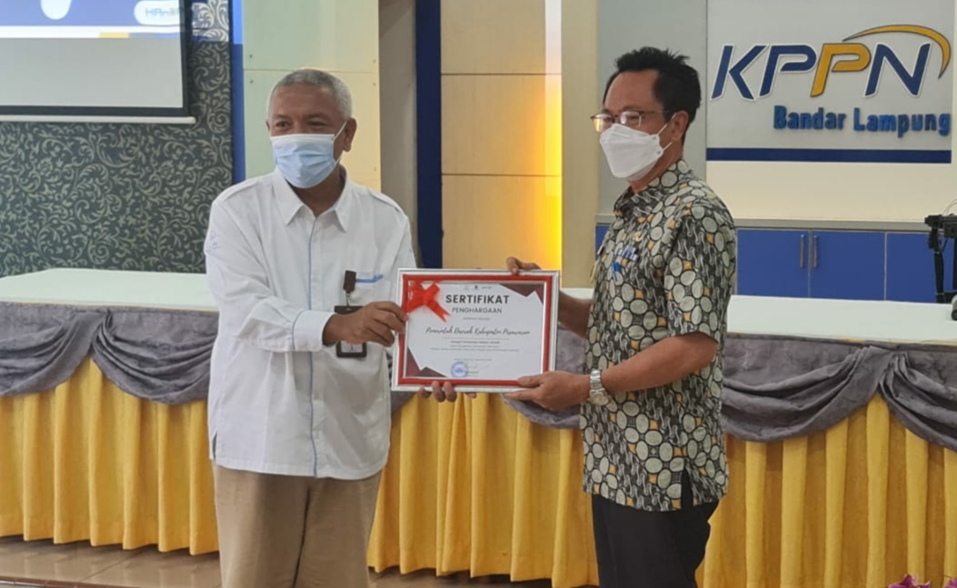 Pesawaran Raih Penghargaan Penyaluran Dana Desa Terbaik