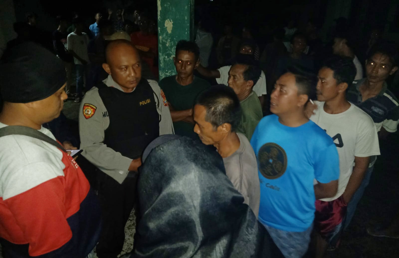 Kapekon Digerebek, Ketahuan Malam-malam Ada di Rumah Perangkat Pekon