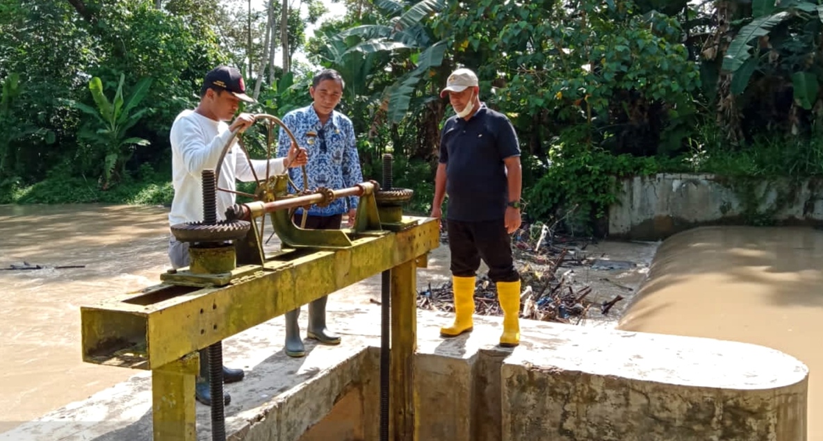 Penyebab Banjir Padangcermin, Badan Sungai Menyempit dan Penumpukan Sampah