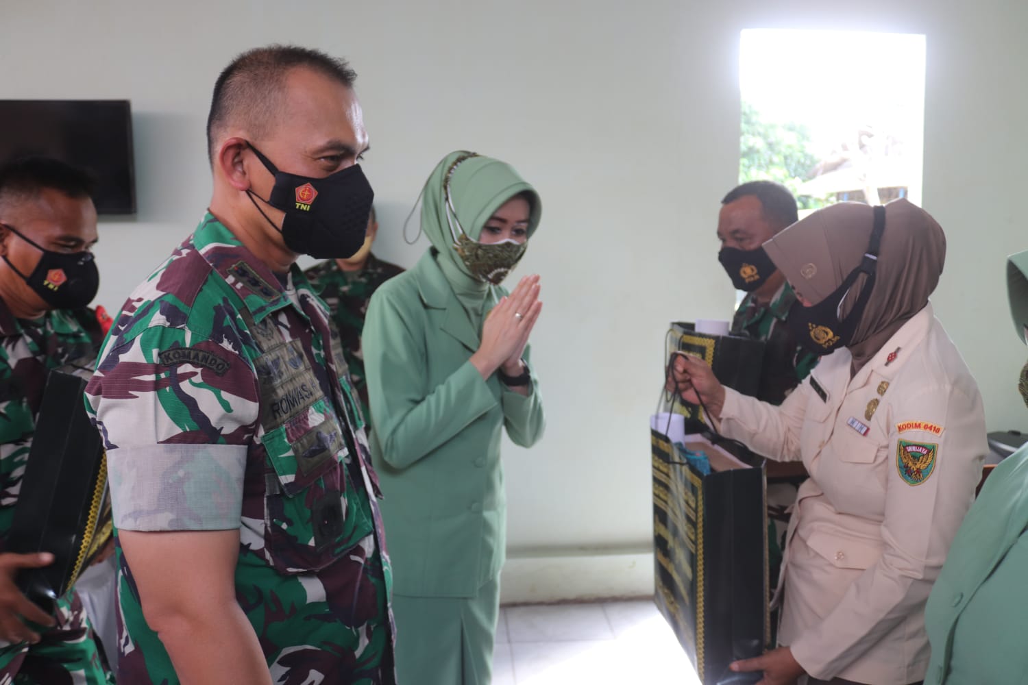 Kunjungan di Koramil Kedaton, Dandim 0410/KBL Tegaskan Prajurit, PNS dan Persit Cegah Pelanggaran