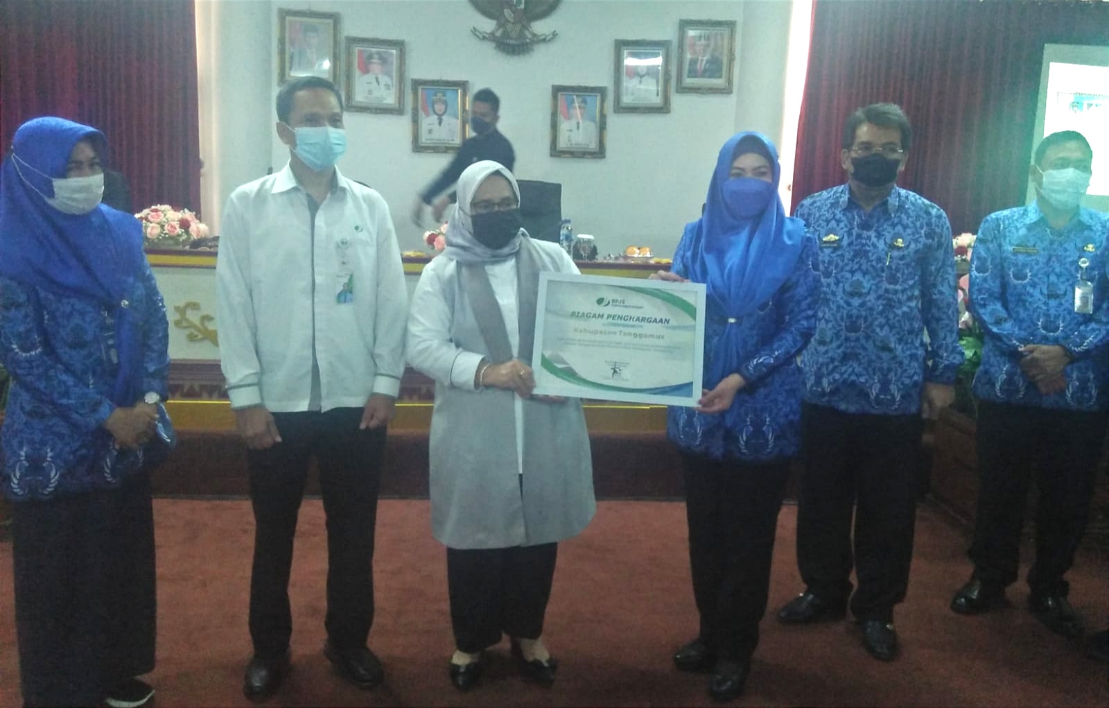 Bupati Raih Penghargaan Anugerah Paritrana