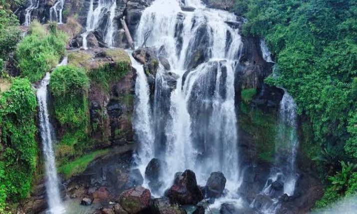 Rekomendasi Destinasi Wisata 15 Air Terjun Di Lampung