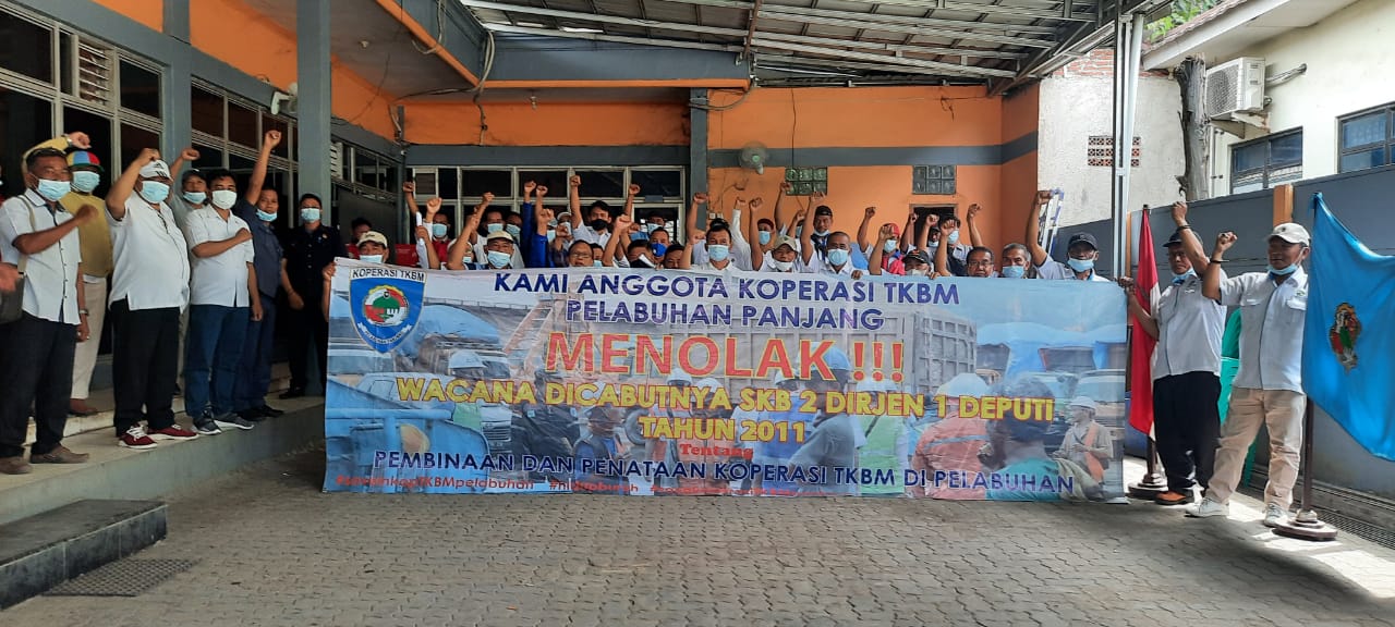 Buruh TKBM Pelabuhan Panjang Kompak Tolak Pencabutan SKB 2 Dirjen dan 1 Deputi