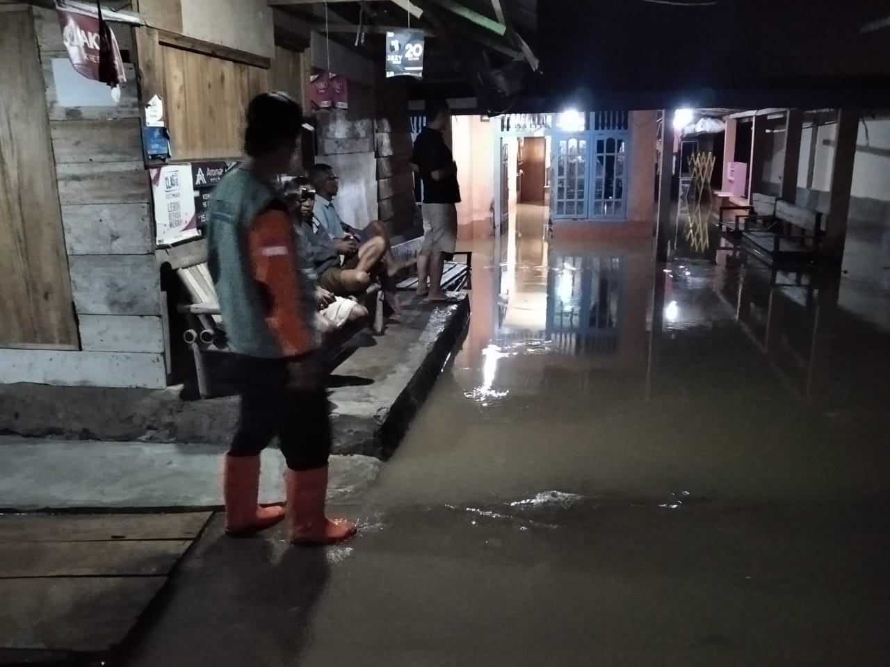 Curah Hujan Tinggi, Waspada Banjir