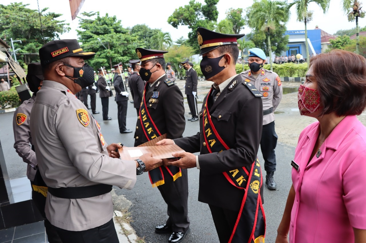 Dua Pama Polres Tuba Pensiun