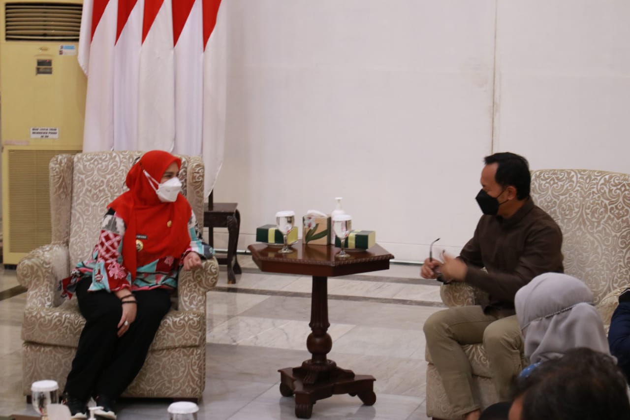Bahas Apeksi Ke-22, Eva Kunjungi Bima Arya
