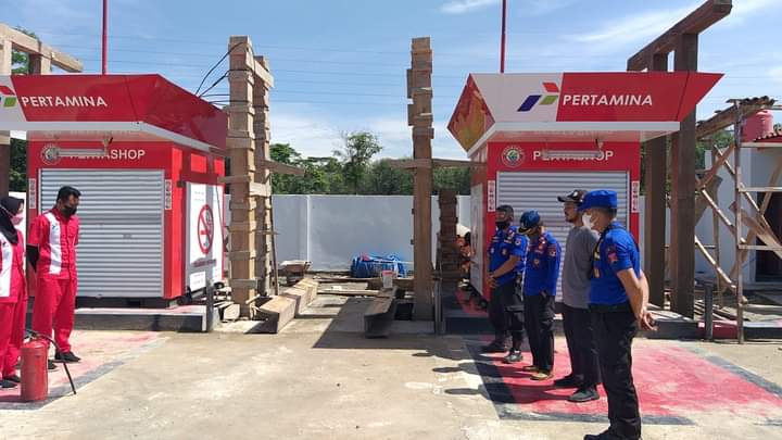 Damkar Mesuji Beri Pelatihan Kebakaran ke Pegawai Pertashop