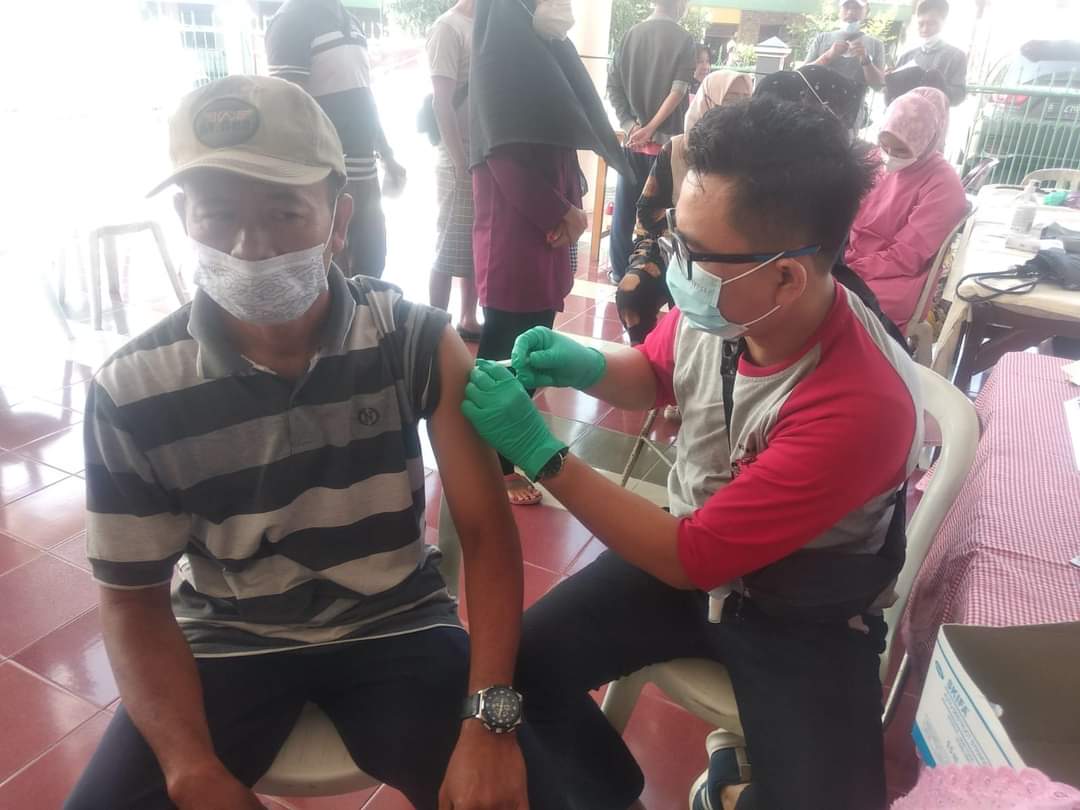 Realisasi Vaksin Tahap II Lampura Tembus 57 Persen