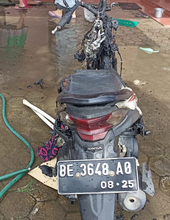 Satu Unit Motor Terbakar di Sukarame