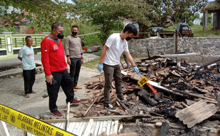 Dua Rumah di Pringsewu Terbakar