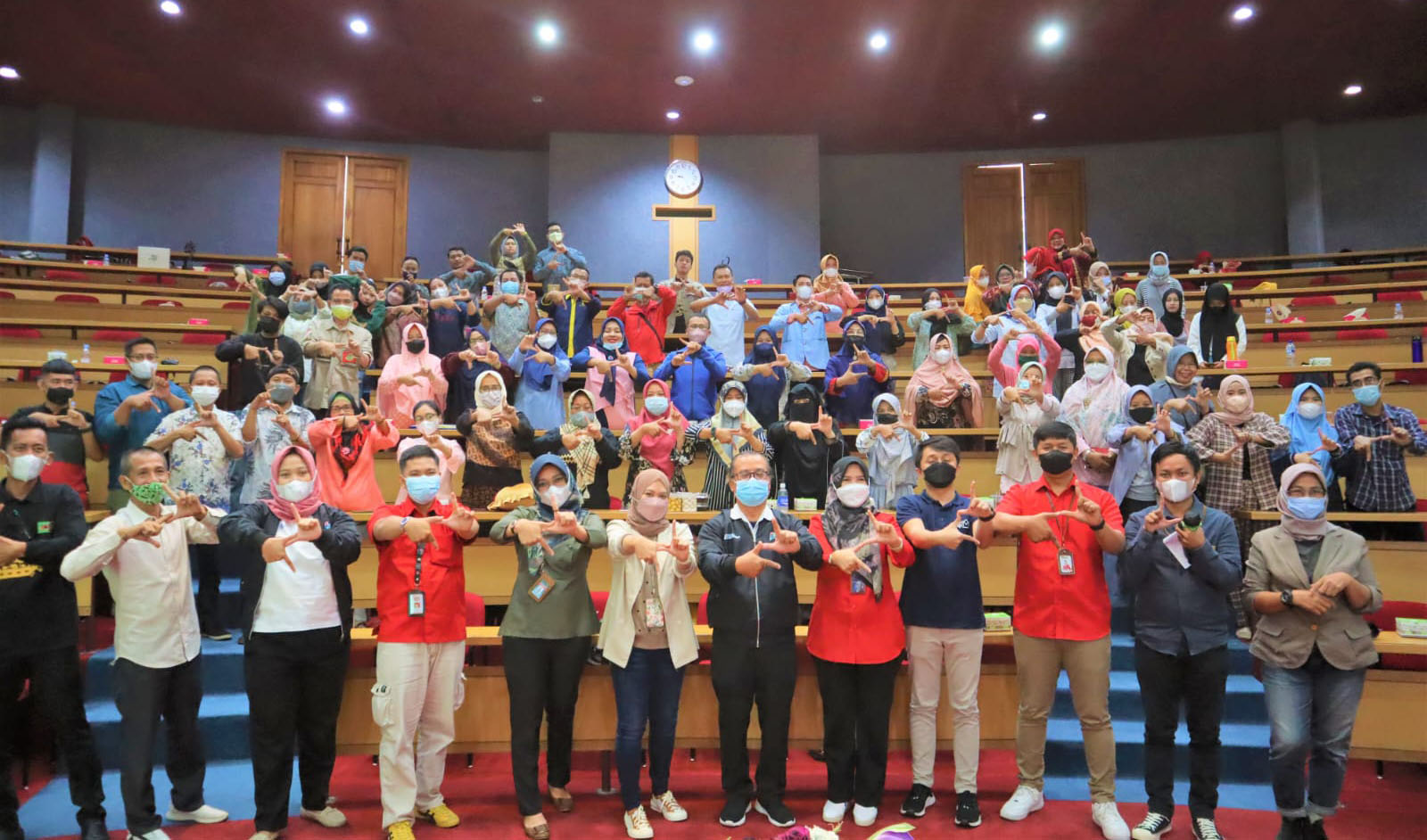 PLN Ajak Warganet Beli Produk UMKM Binaan Rumah BUMN Lewat Aplikasi PaDi UMKM