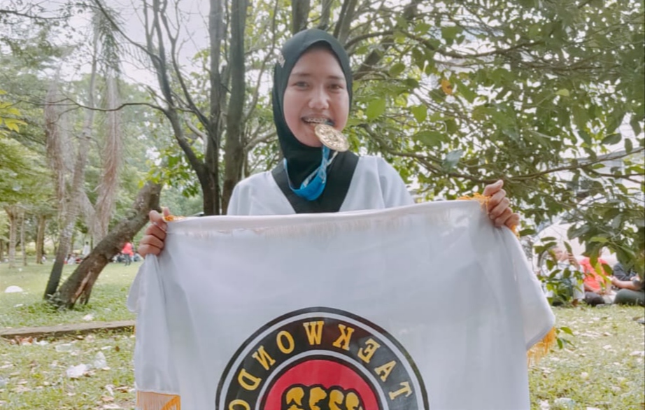 Dhea Alesandra Raih Dua Medali Emas Kejurnas Menpora Cup 2022