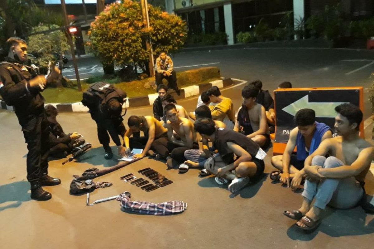 Marak Fenomena Perang Sarung, Bunda Eva Minta Orang Tua Awasi Anaknya